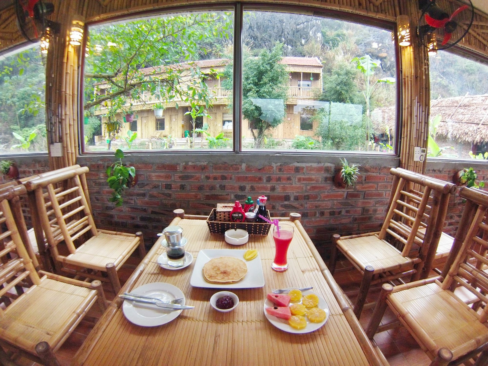 Ham Rong Homestay Нин Бин Екстериор снимка