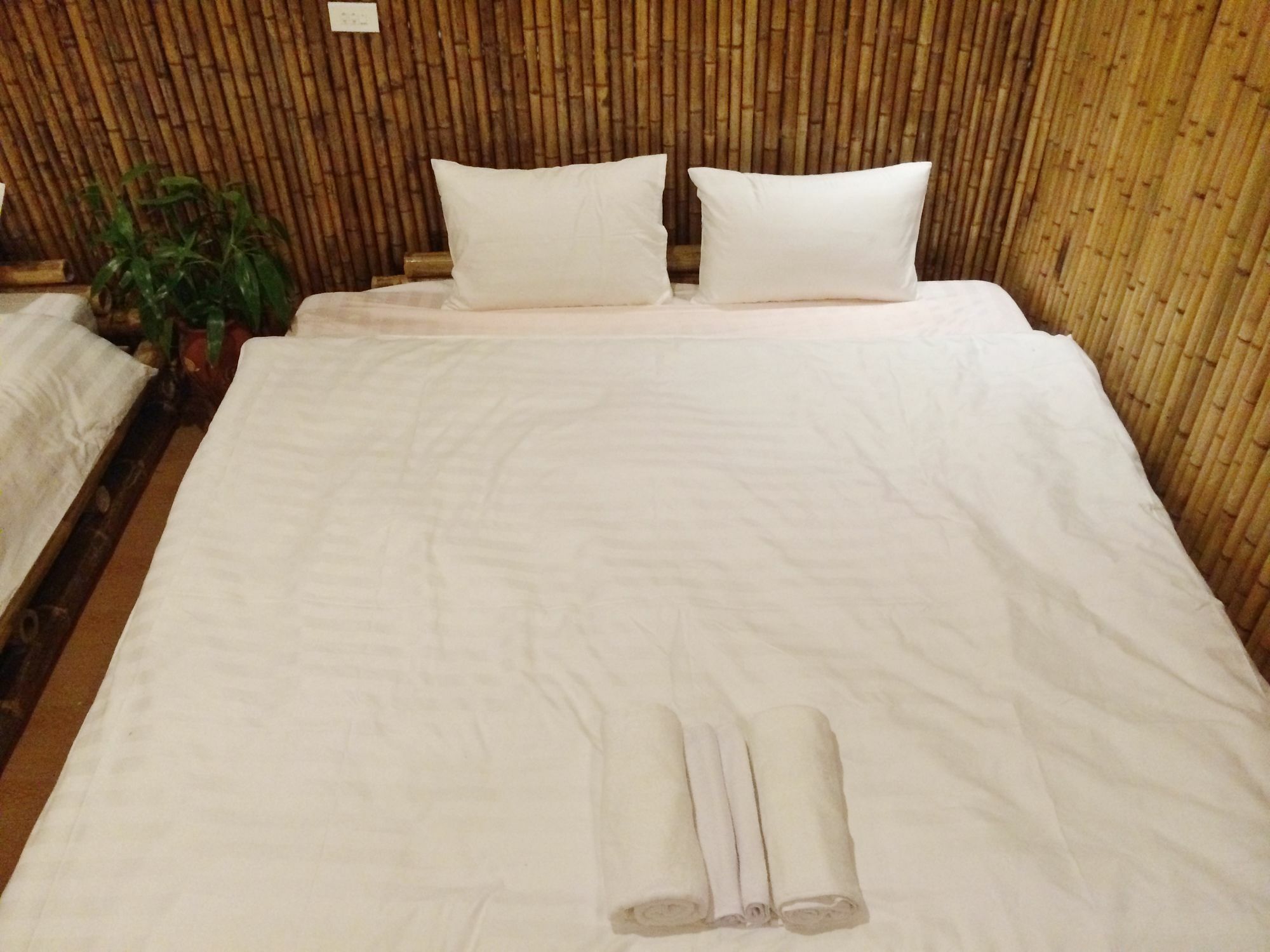 Ham Rong Homestay Нин Бин Екстериор снимка